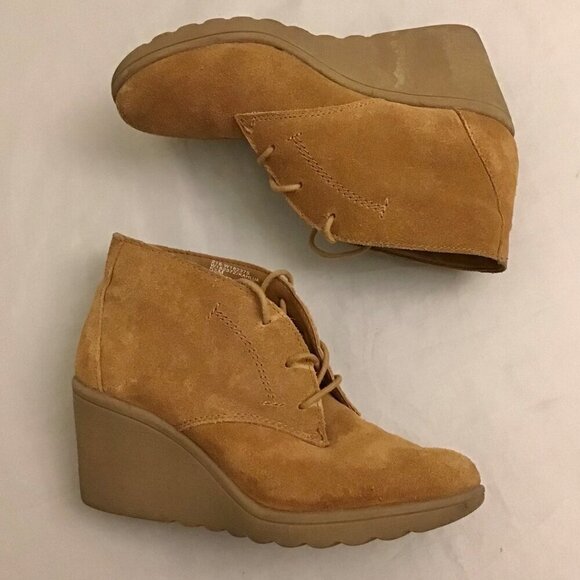 White Mountain 5.5 Kahlua Suede Leather Women’s Wedge Ankle Boots Chestnut Flaws - Picture 2 of 12